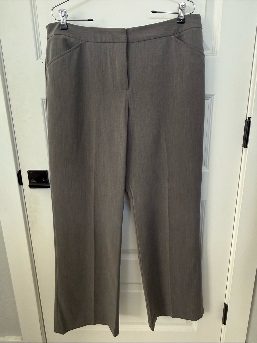 Women's Straight-Leg Dress Pants in Gray